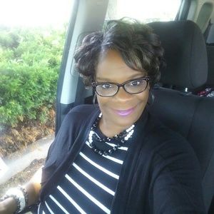 Meet your Posher, Robin